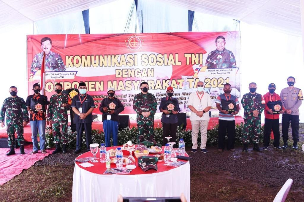 Aster Panglima TNI: Komsos TNI Cidahu Bagian Binter di Masa Pandemi