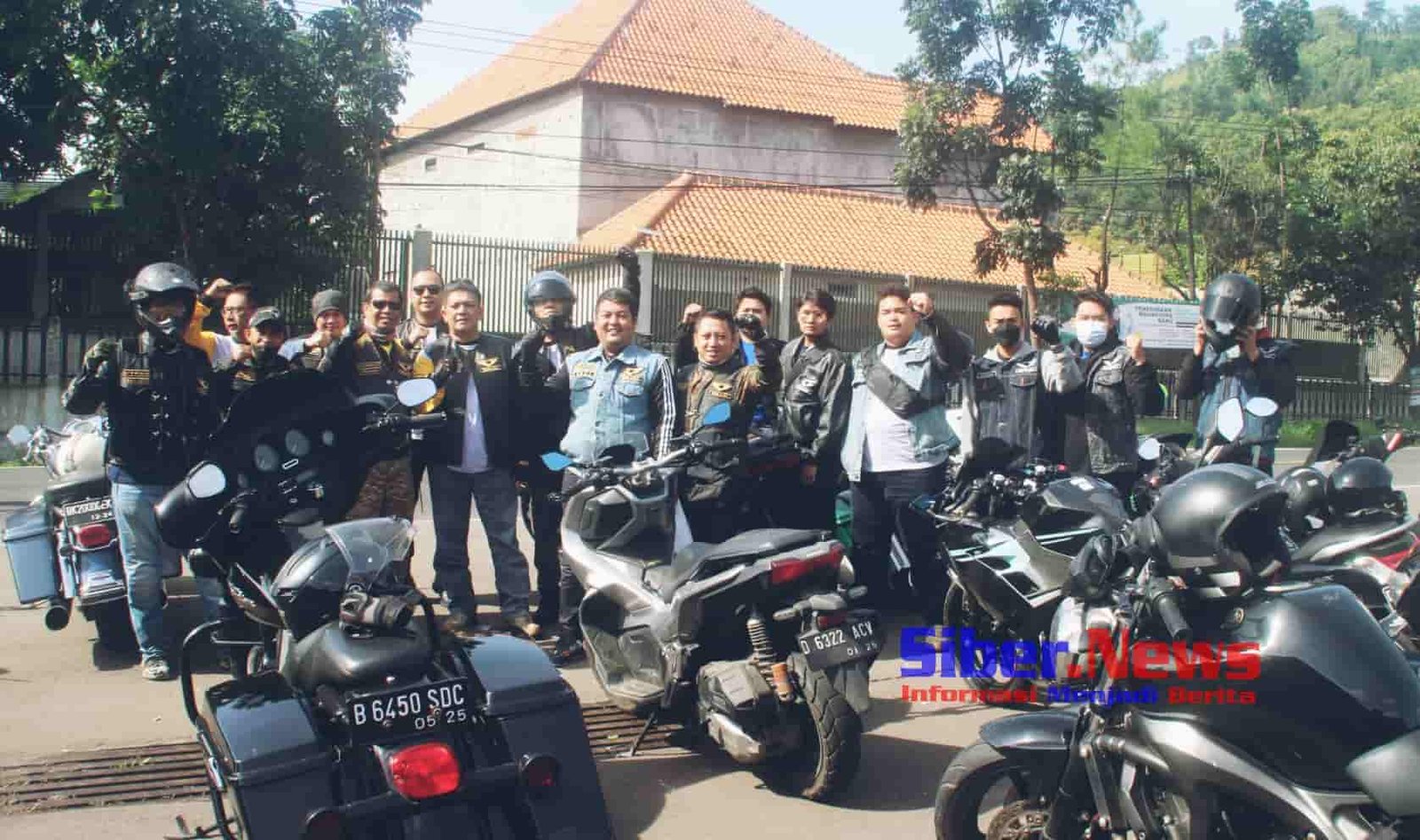 Soaring Eagle Salurkan Bantuan Material Pembangunan Ponpes Al Ruzhan