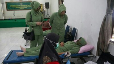 HUT ke-76 Persit KCK Rem 064 PD III/Siliwangi Gelar Baksos Peduli Sesama