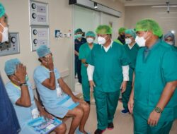 Sambut HUT TNI ke-77 dan Kogabwilhan I ke-3, TNI Gelar Operasi Katarak Gratis