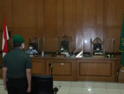 Sidang Perdana Kasus Perusakan Polsek Ciracas dalam Foto