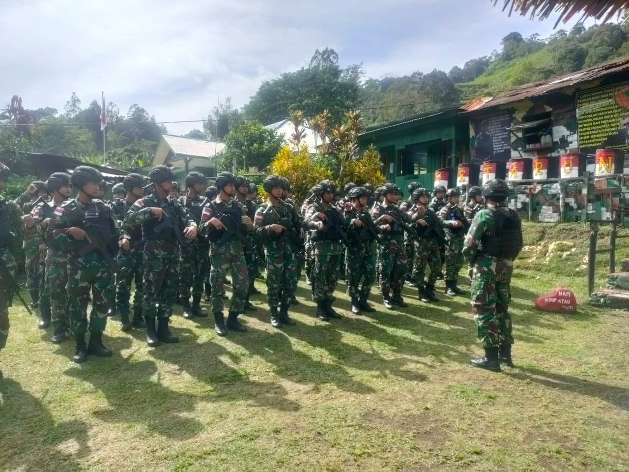 Satgas Yonif Raider 142/KJ Bersinergi Sweeping Kendaraan Demi Rasa Aman