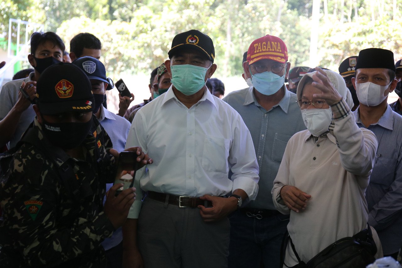 Kemensos Salurkan Santunan Kematian untuk 8 Korban Gempa Malang