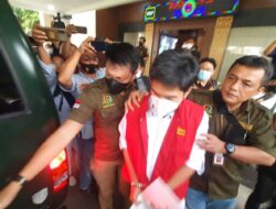 Kabid Pelayanan Bea Cukai Soetta Ditahan Kejati Banten