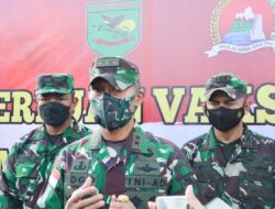 Pangdam XVII/Cenderawasih Tinjau Serbuan Vaksinasi di Keerom untuk Gencarkan Program Pemerintah