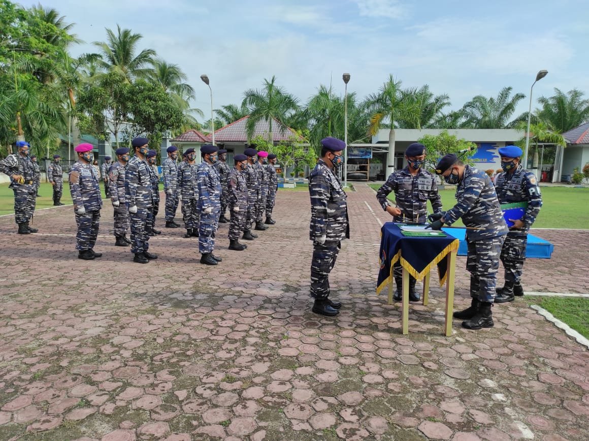 Danlanal Tanjung Balai Asahan Pimpin Pengukuhan Danposal Danposmat Danpatkamla