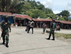 Satgas Yonif Raider 142/KJ Patroli dan Sweeping Gabungan Ciptakan Kondisi Aman