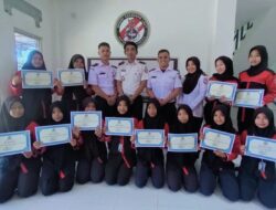 Stasiun Bakamla Sambas Beri Sertifikat Taruna SMKN 1 Perikanan Pemangkat