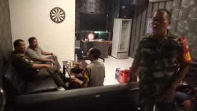 Petugas Gabungan Jakbar Sidak Rainbow Karaoke karena Dinilai Meresahkan