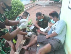 Warga Erambu Luka Diserang Babi Hutan Diobati Satgas Yonif 125/Simbisa