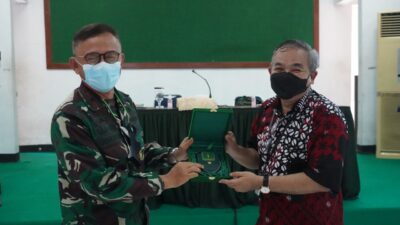 Danrem 064/MY Hadir di Ceramah Motivasi Dr Aqua Dwipayana