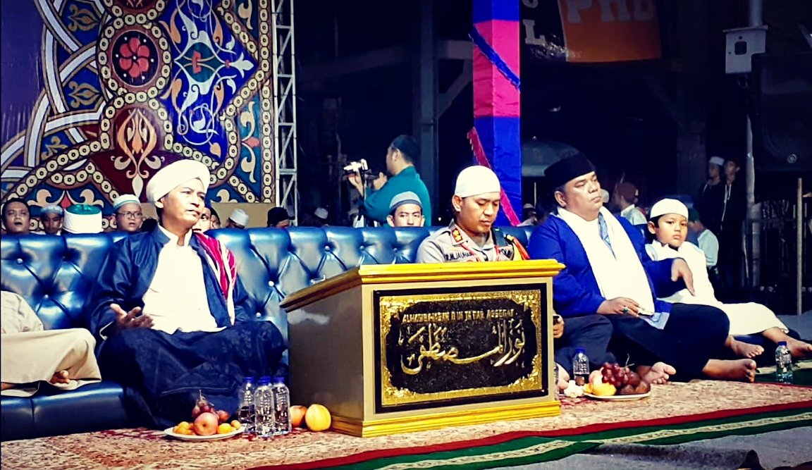 Kapolsek Tanah Abang Rayakan Malam Tahun Baru dengan Dzikir Bersama Warga