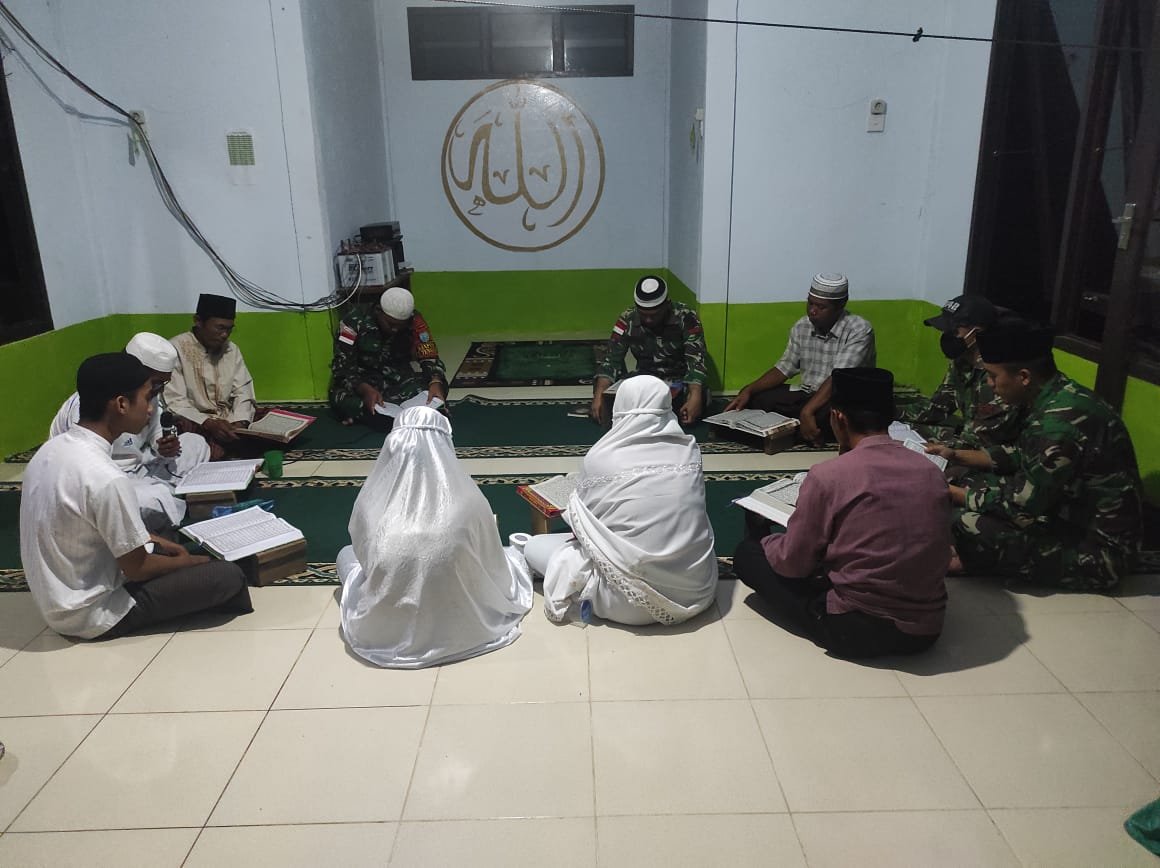 Ramadan di Perbatasan, Satgas Yonif 642/Kapuas Gelar Ibadah Bersama Warga