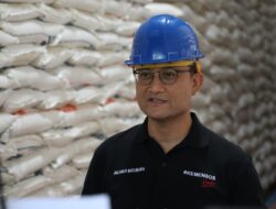 Mensos RI Cek Stok Beras di Gudang Bulog Cimindi, Serius Tangani Bansos