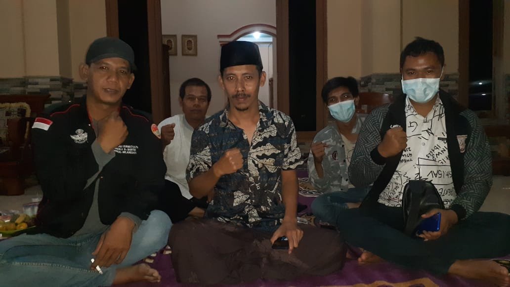 Penasehat Satgas Bela Negara Ajak Anak Yatim Buka Puasa di Kramatwatu