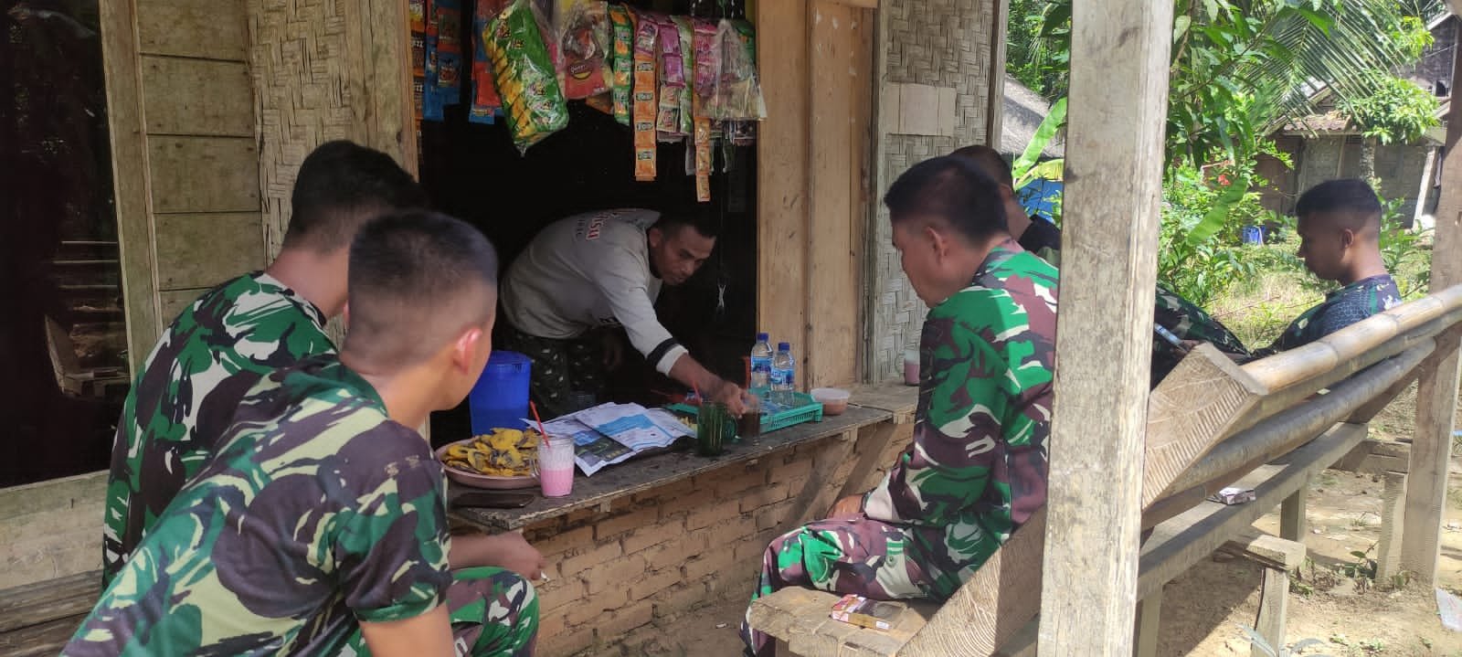 TMMD 113 Kodim 0601/Pandeglang Berkah untuk Pemilik Warung