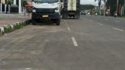 Warga Serang Keluhkan Truk Galian C yang Sebabkan Polusi dan Kemacetan