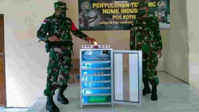 Yonif 512/QY Ajarkan Cara Modern Ternak Ayam ke Warga Perbatasan