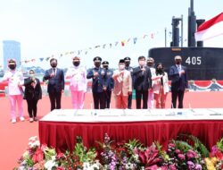 Panglima TNI Hadiri Serah Terima KRI Alugoro-405 Kapal Selam