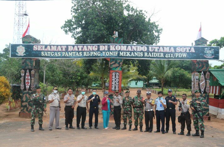TNI-Polri dan CIQ PLBN Sota Tangkal Corona di Perbatasan RI-PNG
