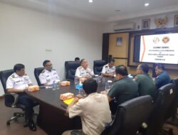 Bakamla Zona Tengah Tinjau Persenjataan Kapal saat Kunjungan Kemenhan