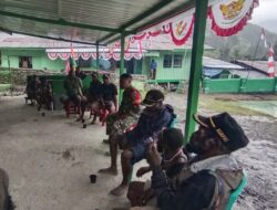 Babinsa Koramil 1714-05/Beoga Komsos dengan Tokoh Masyarakat di Distrik Beoga