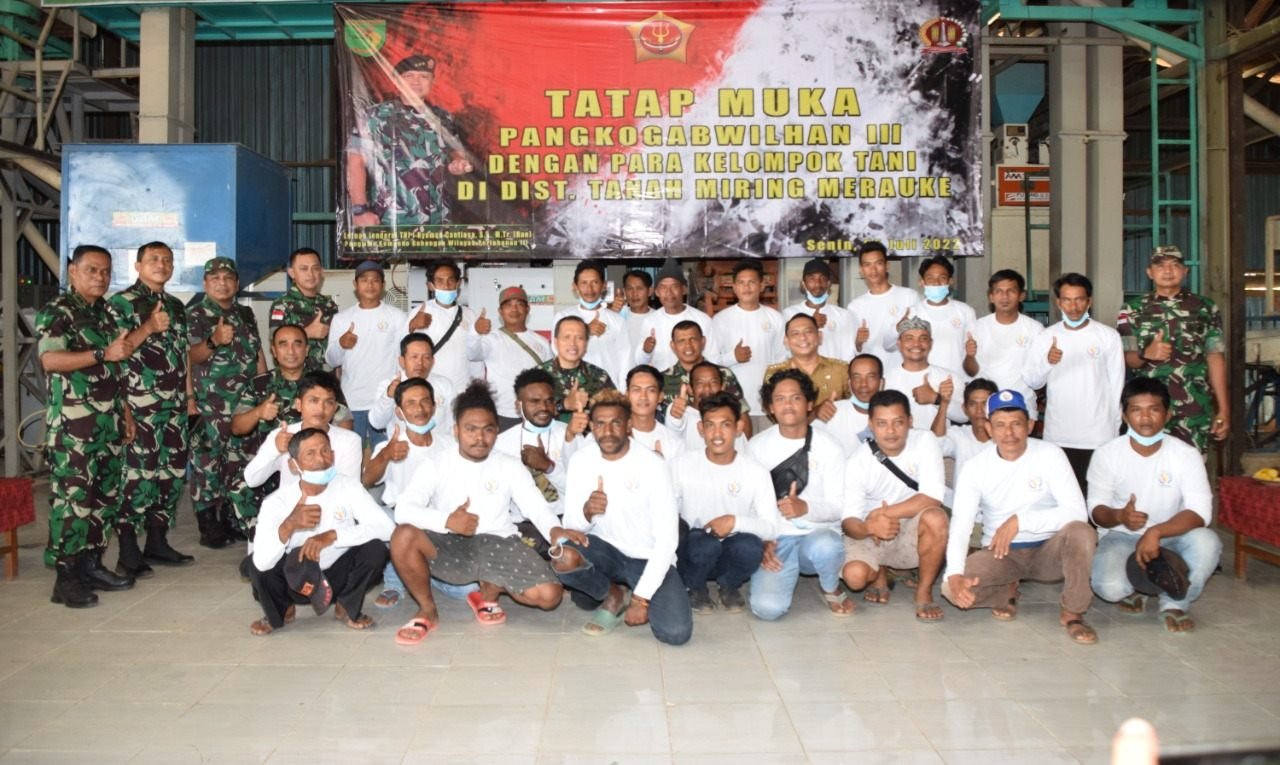 Pangkogabwilhan III Apresiasi Serka Adrian Manulang dari Korem 174/ATW