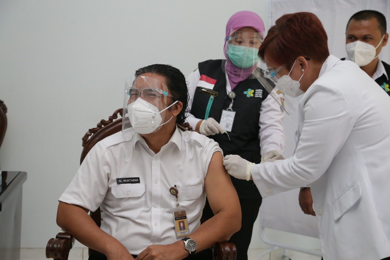 Gubernur Banten Harap Warga Mau Ikut Vaksinasi