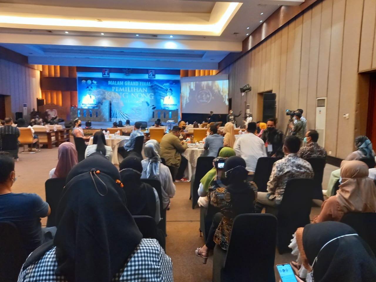 Polsek Serang Awasi Prokes Grand Final Kang Nong Kota Serang 2021