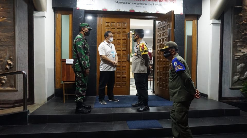 Kapolres Lebak Patroli Gereja Jelang Natal