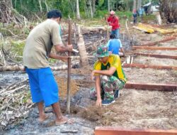 Satgas Yonif MR 413 Kostrad Bangun Pagar Masjid di Perbatasan RI-PNG