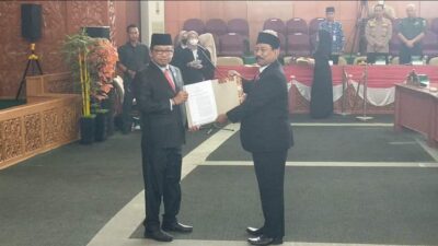 Mohammad Sakam Diambil Sumpah sebagai Anggota PAW DPRD Depok