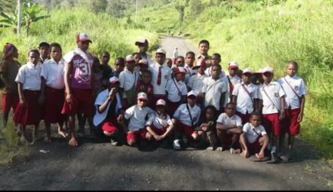 Bupati hingga Warga Kecam Aksi KSB Bunuh Guru dan Bakar Sekolah