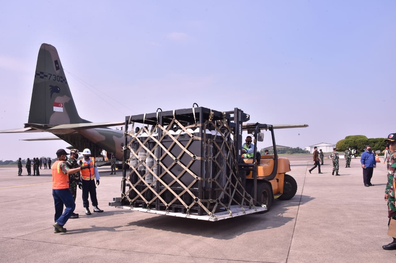 Singapura Kirim Alat Kesehatan Bantu Indonesia
