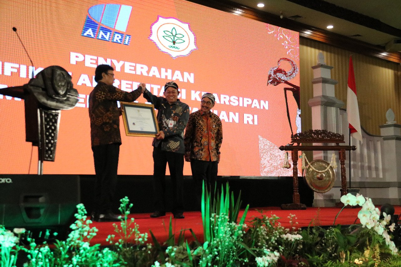 Kementan Raih Dua Penghargaan Tata Kelola Arsip dari ANRI Sekaligus