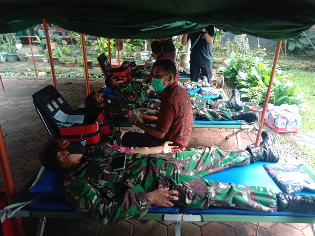 Kodim 0601/Pandeglang Turunkan Personil untuk Donor Darah HUT RSIA Permata Ibunda