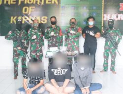 Tiga Warga Diamankan Selundupkan 4 Kg Sabu oleh Satgas Pamtas Yonif 642/Kapuas