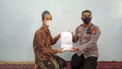 Kabidhumas Polda Banten Sowan ke Pimpinan Ponpes Riyadhul Alwiyah