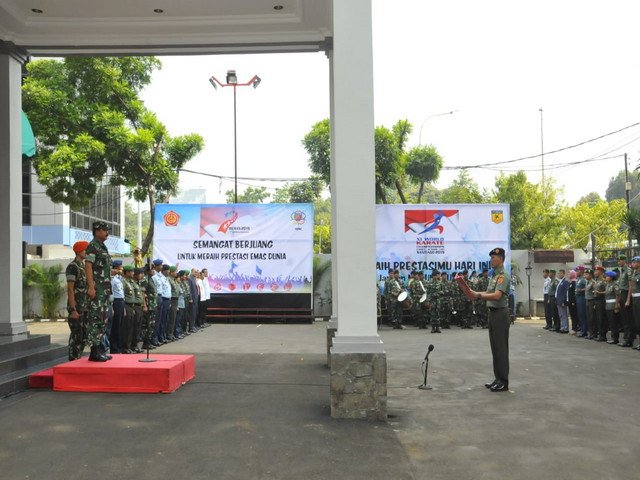 Panglima TNI Antarkan Atlet dan Karateka Indonesia ke Kejuaraan Dunia