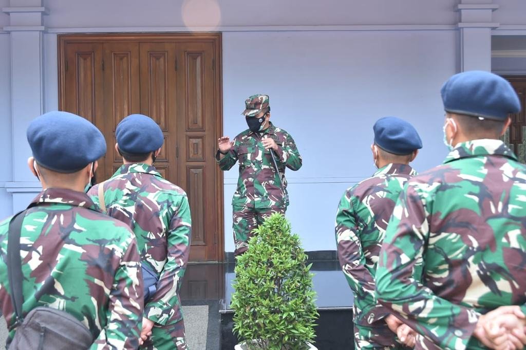 TNI Kirim Alat dan Tenaga Kesehatan ke Kalimantan serta Sulawesi