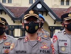 Kapolres Serang Kota Pimpin Apel Cek Personel BKO Pengamanan Pilkades Lebak