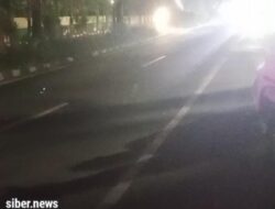 Jalan Raya Babakan Tangerang Mencekam, PJU Mati Total Ancam Keselamatan Pengendara