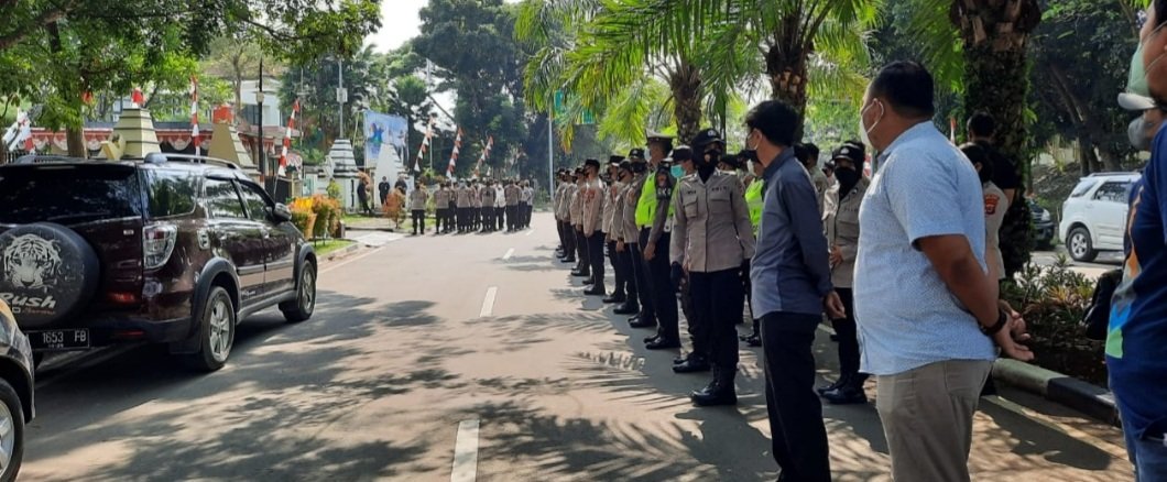 Polres Serang Kota Gelar Apel Pengamanan dan Prokes Aksi Unras FSPMI