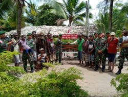 Kostrad Satgas Yonif 411 Dirikan Rumah Tempe untuk Warga