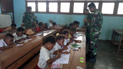 Yonif 411 Kostrad Adakan Lomba Mewarnai di SD Toray Papua