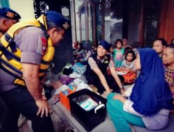 Jiwa Ragaku Demi Kemanusiaan: Korbrimob Polri Hadiri Warga Terdampak Banjir