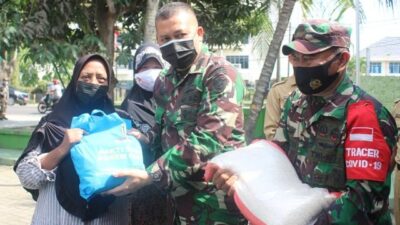 Korem 064/MY Bagikan Paket Sembako ke Warga Koramil 2304/Anyar