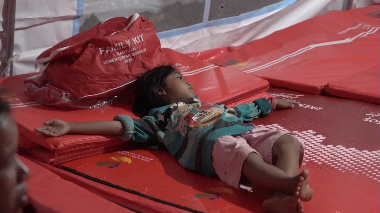 Setahun Pasca Gempa, Warga Dua Dusun Kalbar Masih di Pengungsian