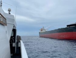 KN Singa Laut-402 Usir Kapal Marshall Islands yang Anomali di ALKI II