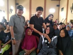 Bunda Dewi Handajani Gerak Cepat Berikan Tali Asih ke Korban Banjir